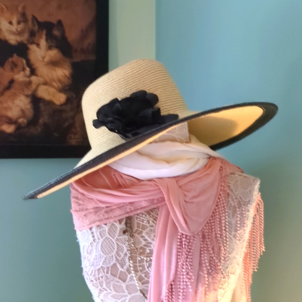 Stunning New Nine West Hat